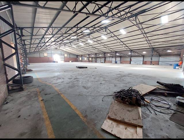 2,400M² WORKSHOP TO LET IN FAIRLEADS